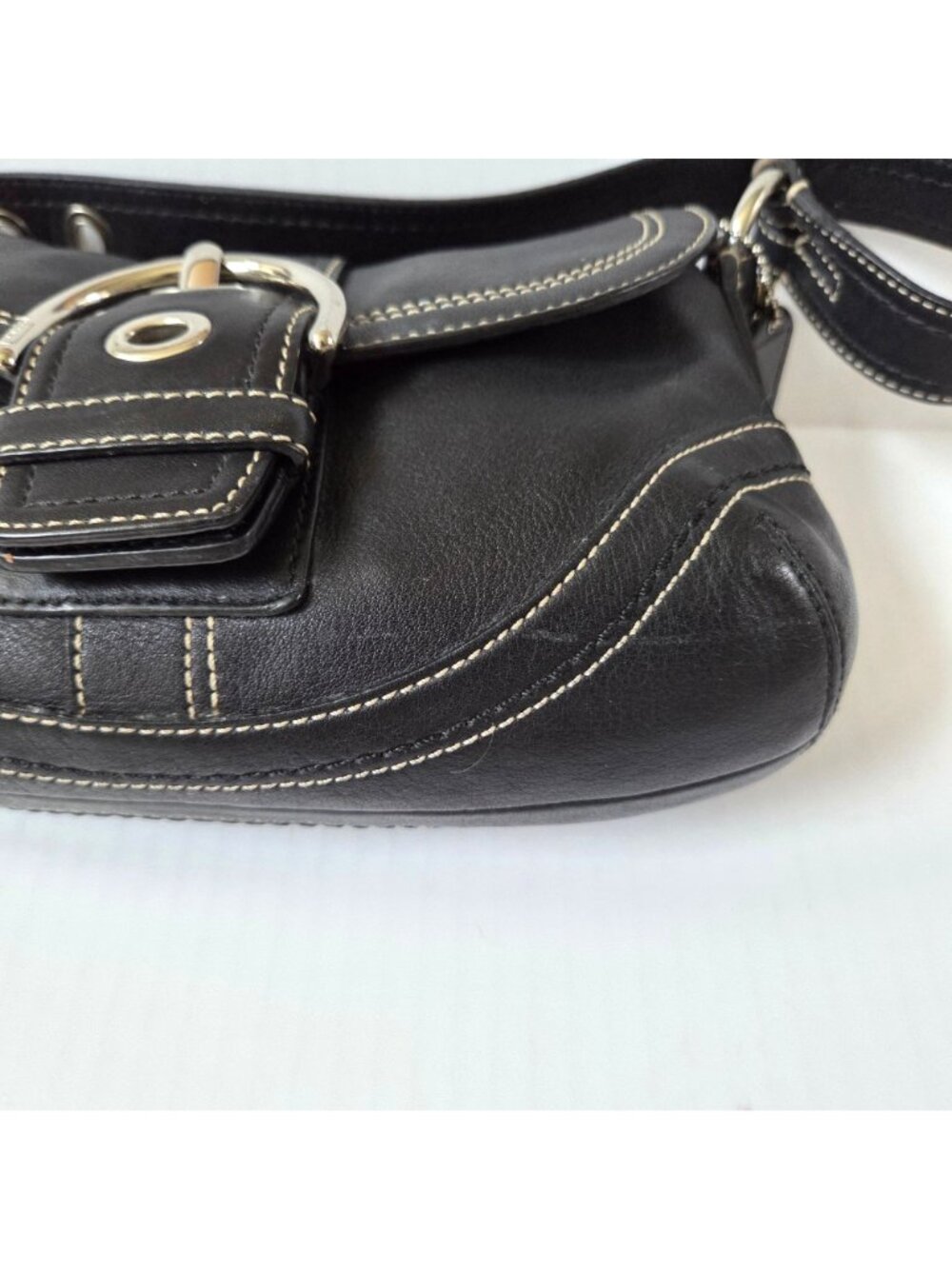 Vintage Coach Soho Black Leather Flap Shoulder Bag F10909 Y2K Contrast Stitching - Picture 10 of 16